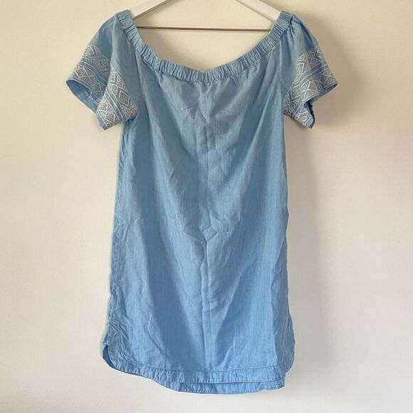 Athleta Chambray Blue Off the Shoulder Embroidered Dress Cover Up Size Small - Picture 5 of 8